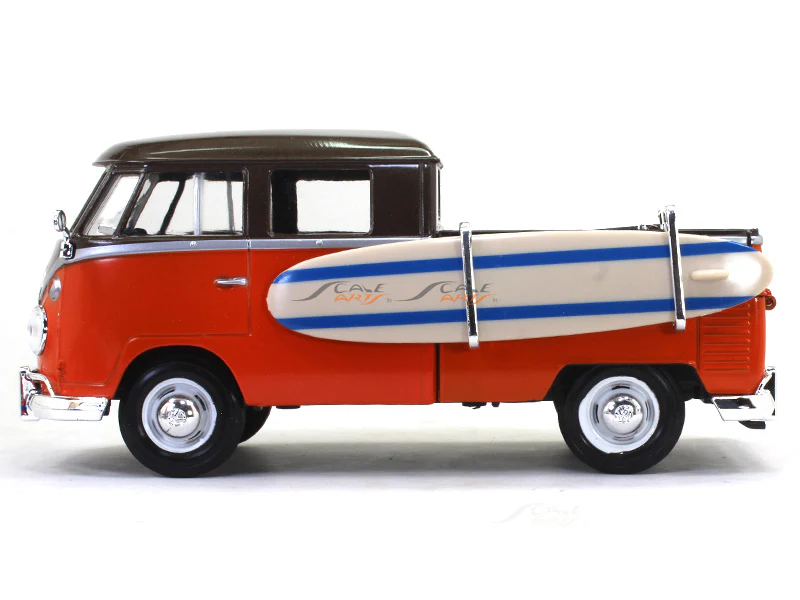 Volkswagen Type 2 T1 Double Cab Pickup with surfboard 1:24 Motormax diecast scale model car - Image 2