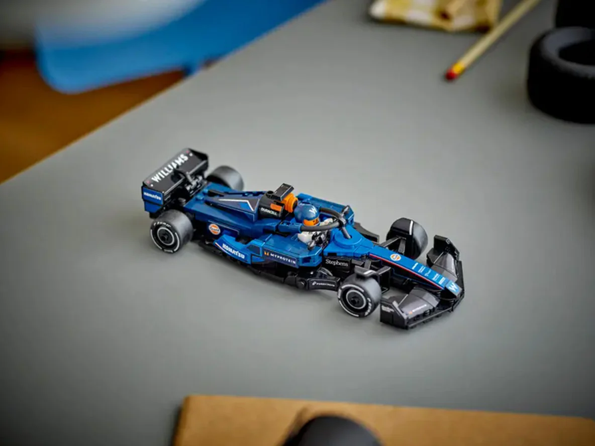 Williams Racing FW46 F1 Race Car : LEGO set - Image 6